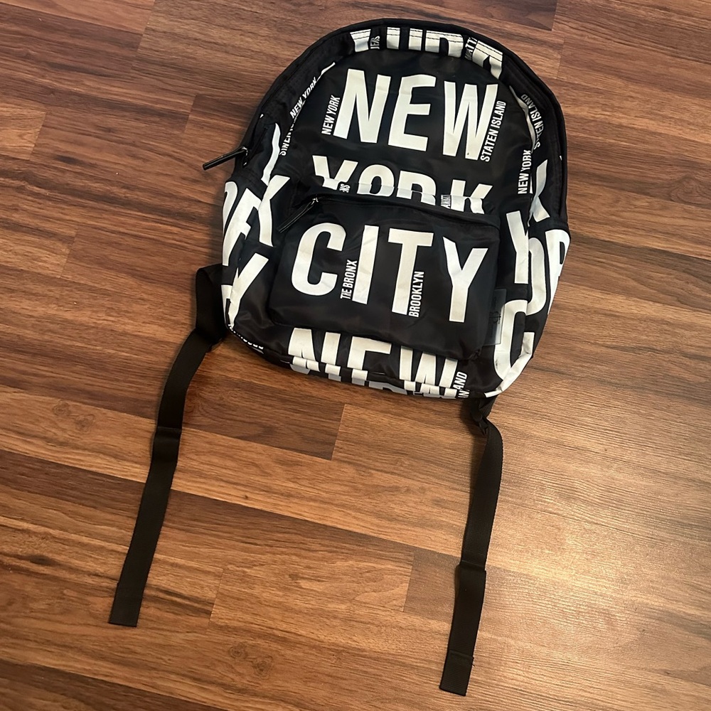 Robin Ruth “New York City” Backpack - Picture 3 of 15